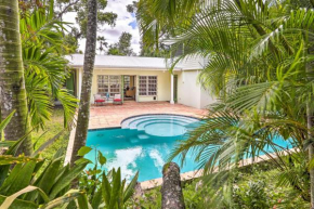 Bright St Thomas Getaway with Pool, 3Mi to Magens Bay